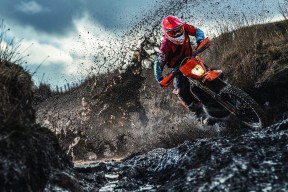 AC MILANSPORTS-亚冠联赛U23国足晋级 球迷为球队加油助威，u23亚洲杯中国队名单